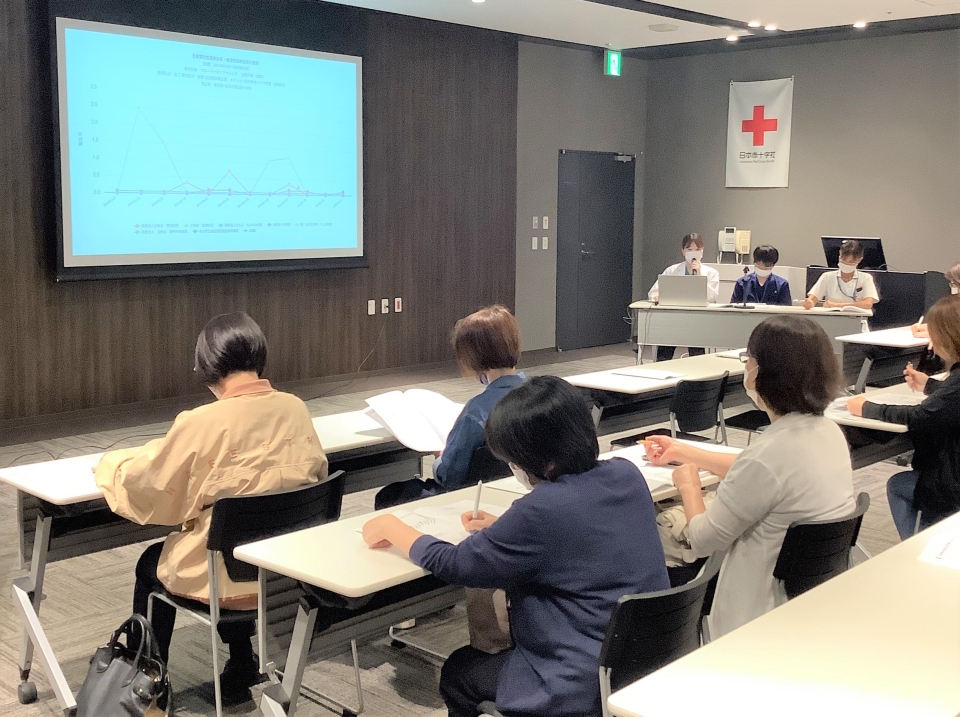 カンファレンスの様子の写真